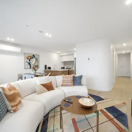 Sleek Inner-City 2-Bed With Swimming Pool & Bbq Canberra Exterior photo